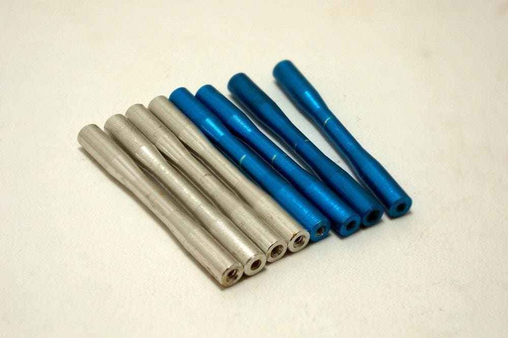 Aluminium anodowane i barwione na kolor INOX – wytrzymałość stali, zalety aluminium